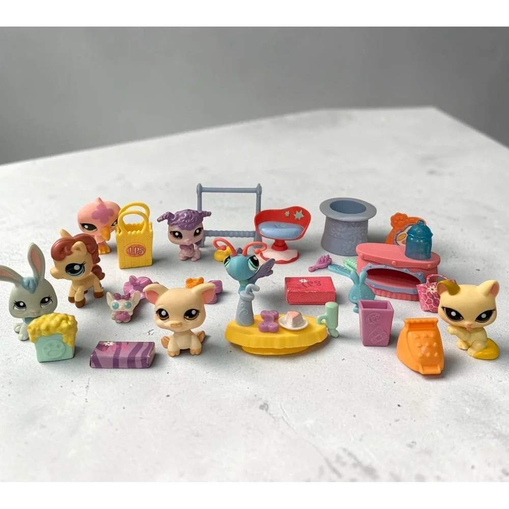 Littlest Pet Shop Shopping Mall Partial Set #1685-1694 7 Pets Accessories LPS